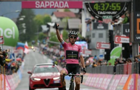 Simon Yates re del Giro d'Italia