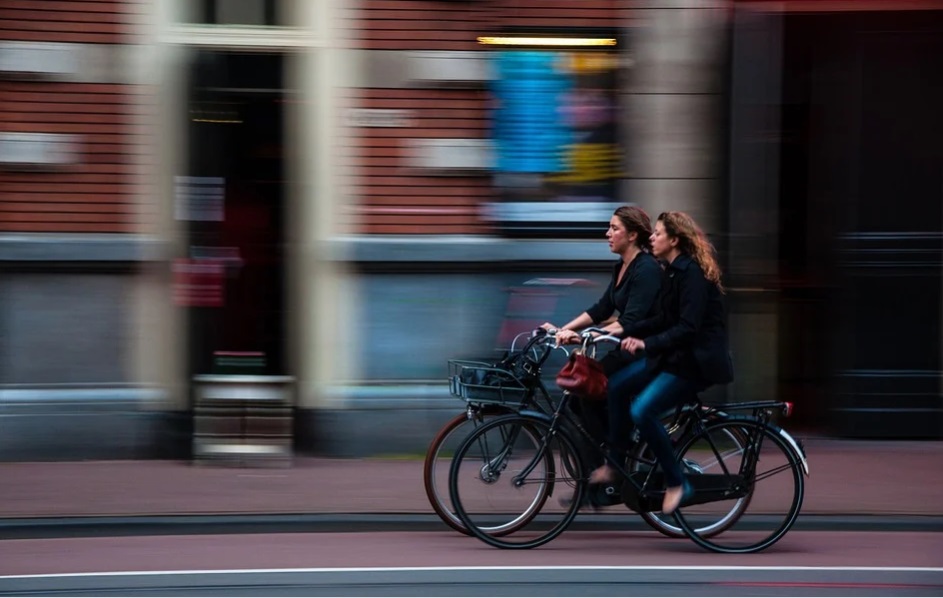 Ciclismo (fonte pixabay - Free-Photos)