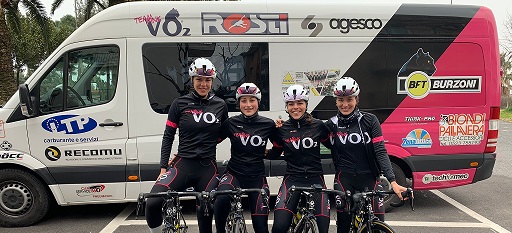 Nella foto, da sinistra Elisa Tonelli, Cristina Tonetti, Aurora Mantovani e Alice Capasso (VO2 Team Pink)