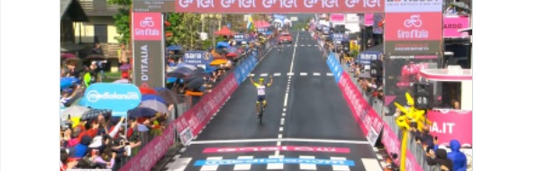 Jan Hirt vince la sedicesima tappa del Giro d'Italia
