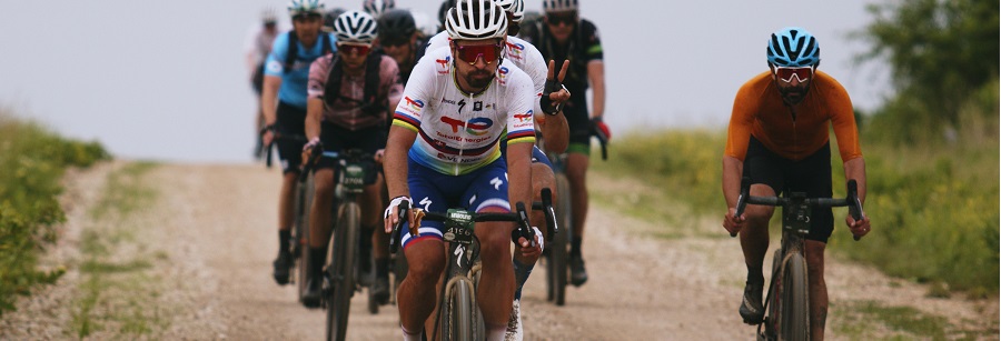 eter Sagan al primo campionato del mondo Gravel (Photo Credit Specialized)