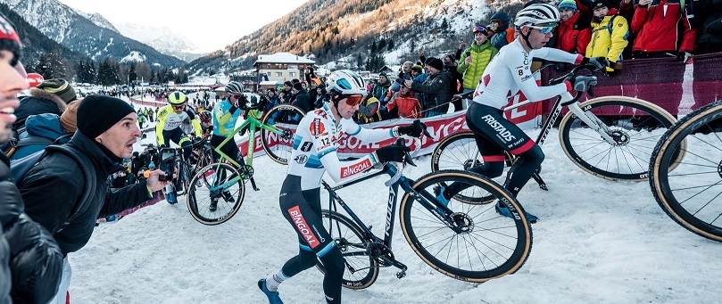 Nel dicembre prossimo tornerà lo spettacolo dello snowcross in Val di Sole (Credits: Giacomo Podetti)