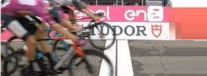 Giro 2023 a Tortona Ackermann vince al fotofinish