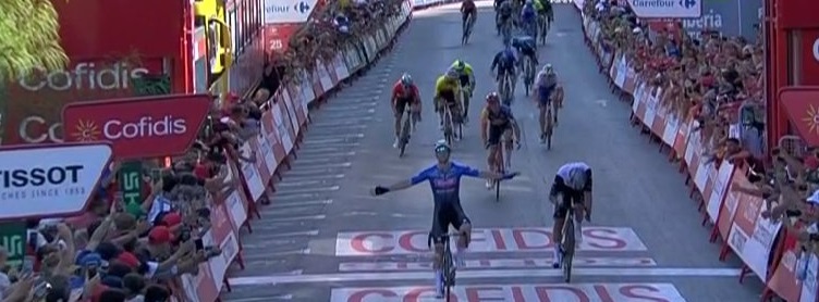 Kaden Groves conquista la vittoria nella quarta frazione della Vuelta a España 2023